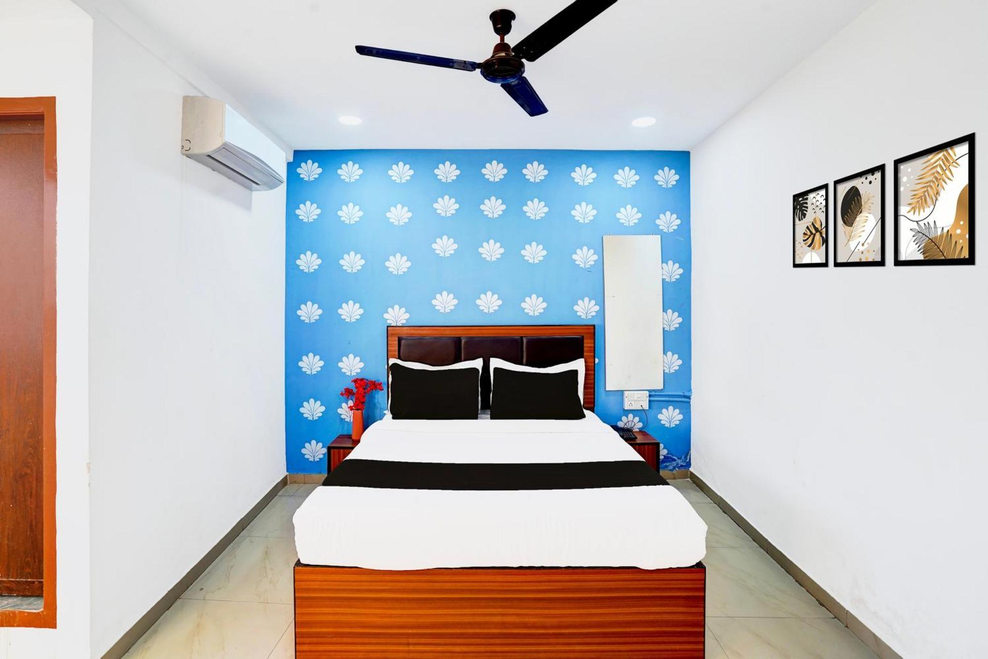 Super Hotel O Geeta Mandir Formerly Hotel Green Park Ahmedabad Esterno foto